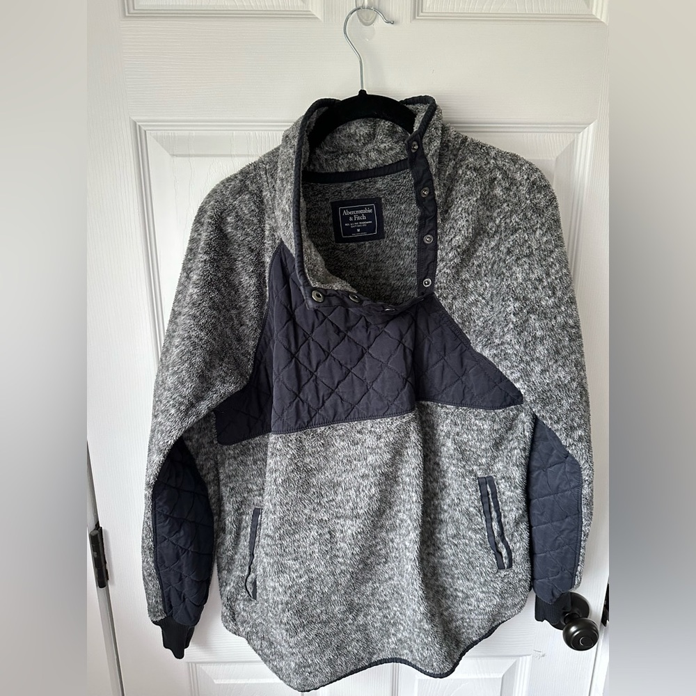 Abercrombie & Fitch fleece